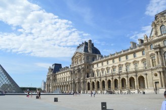 Entrance of the Louvre, Paris.